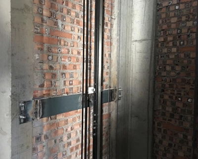 龍門架式鋼帶別墅梯安裝現(xiàn)場