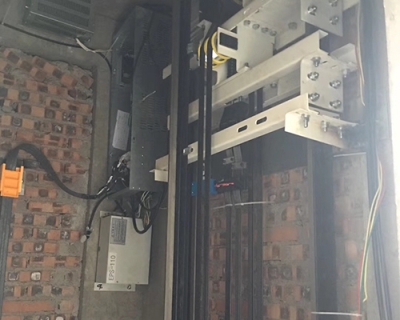 龍門架式鋼帶別墅梯安裝現(xiàn)場(chǎng)