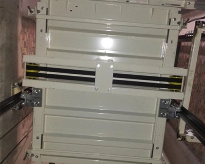 龍門架式鋼帶別墅梯安裝現(xiàn)場(chǎng)