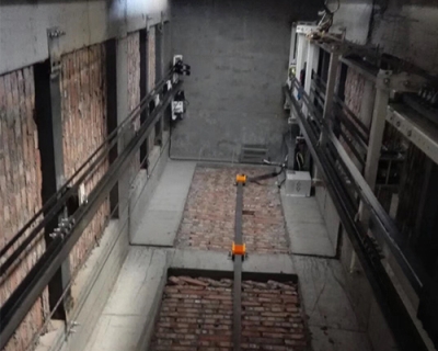 龍門架式鋼帶別墅梯安裝現(xiàn)場