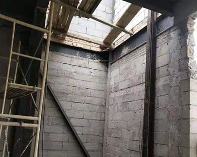 太行便民市場(chǎng)加裝電梯項(xiàng)目施工中